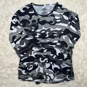 Hot Chillys Long Sleeved Thermal Base Layer Black and Gray Camouflage Sz Small